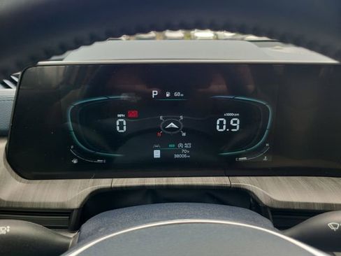 Used 2025 Kia Telluride EX w/ EX Captain's Chair Package FWD image 20