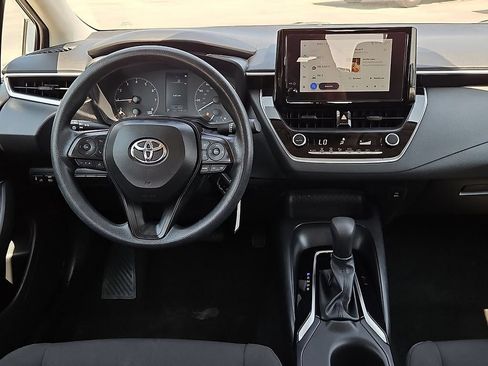 Used 2024 Toyota Corolla LE FWD image 17