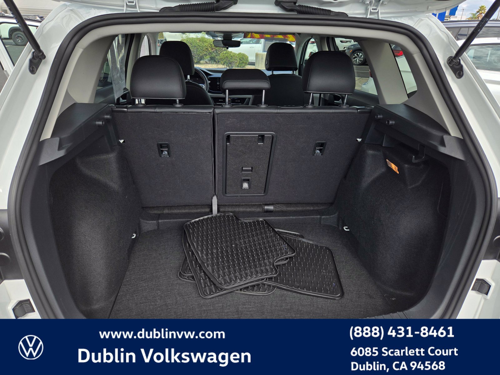 Certified 2023 Volkswagen Taos SE w/ Panoramic Sunroof Package FWD image 24