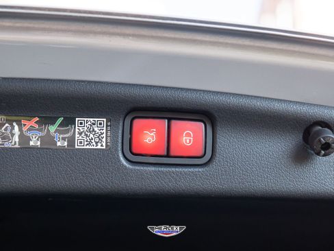 Used 2022 Mercedes-Benz C 300 4MATIC Sedan image 50
