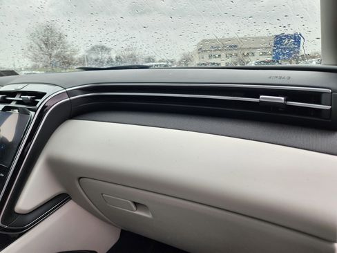 Certified 2024 Hyundai Tucson Limited image 17