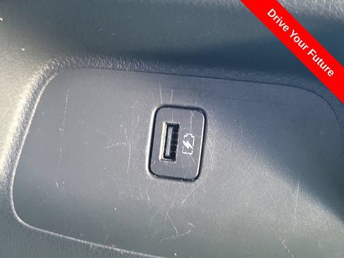 Used 2025 Nissan Sentra SR w/ SR Premium Package FWD image 24