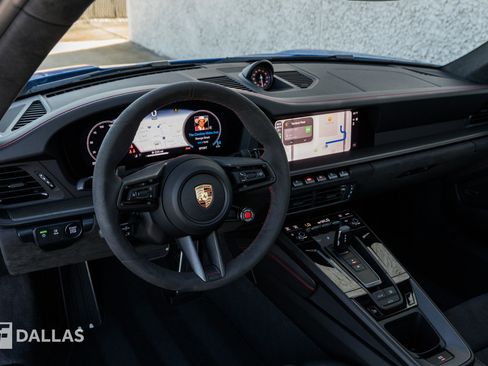 Used 2025 Porsche 911 Carrera 4 GTS image 28