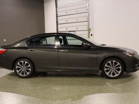 Used 2014 Honda Accord Sport image 10