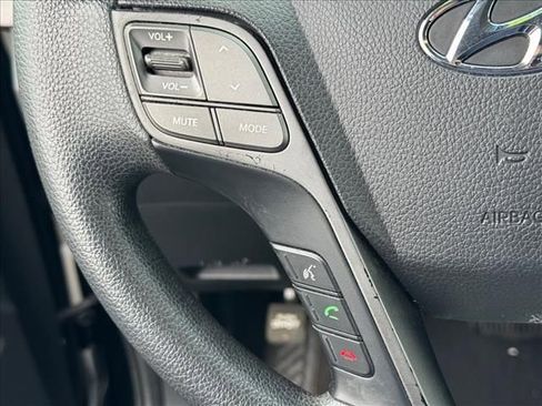 Used 2018 Hyundai Santa Fe Sport image 16