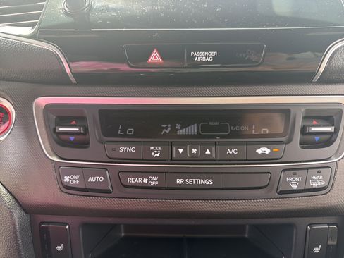 Certified 2024 Honda Passport TrailSport image 34