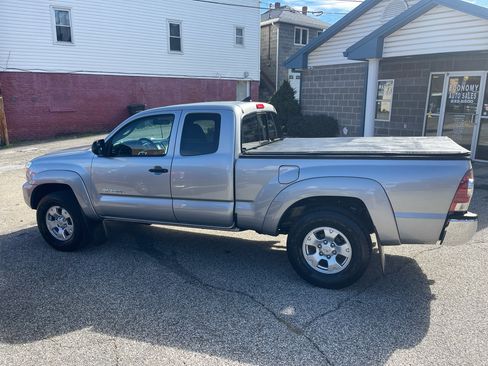 Used 2014 Toyota Tacoma 4x4 Access Cab image 6