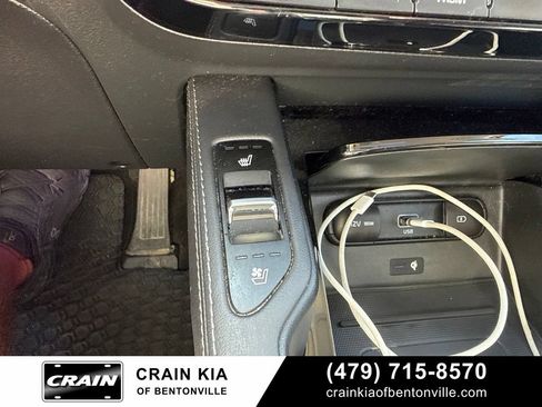 Certified 2022 Kia Telluride EX w/ EX Premium Package AWD/4WD image 23