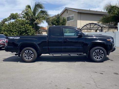 Certified 2023 Toyota Tacoma TRD Sport w/ Technology Package image 2