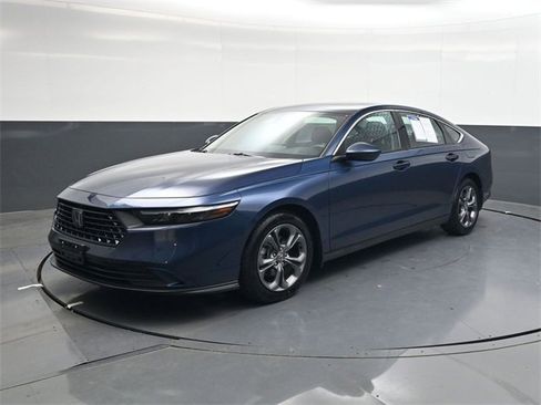 Used 2023 Honda Accord EX image 8