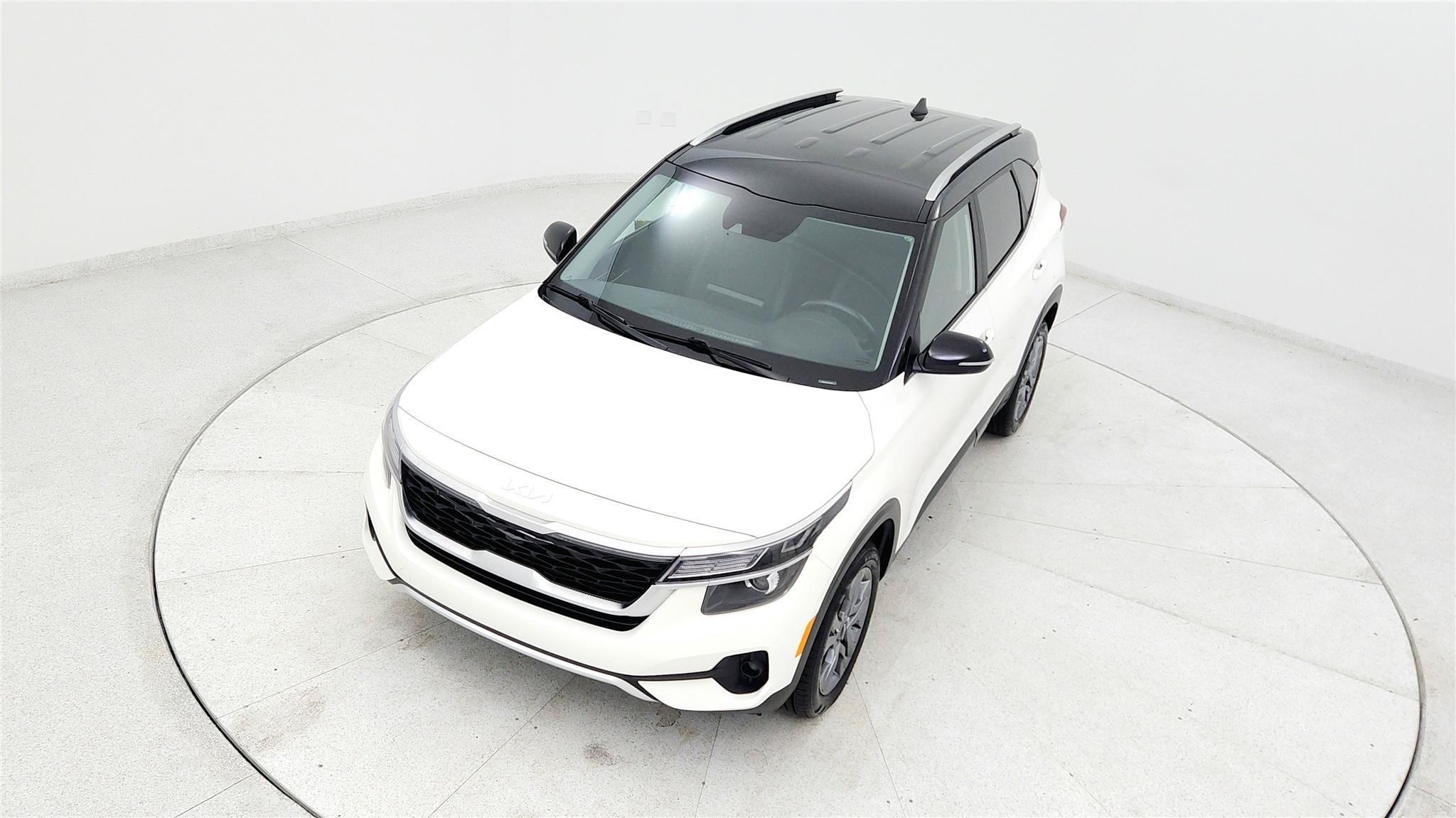 Used 2023 Kia Seltos S FWD image 32