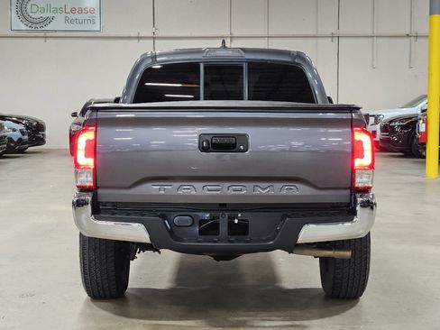 Used 2020 Toyota Tacoma SR5 RWD image 10