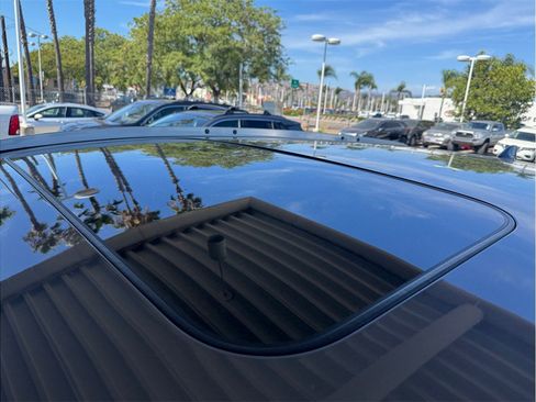 Used 2017 Honda CR-V Touring image 9