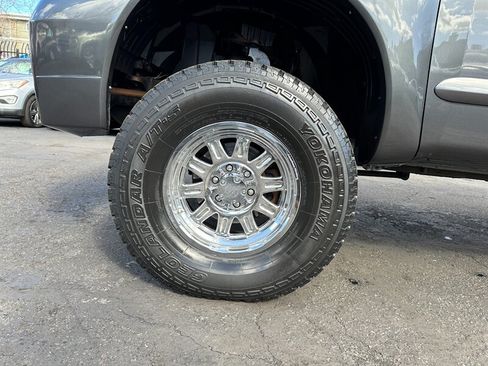Used 2007 Nissan Titan SE RWD image 9