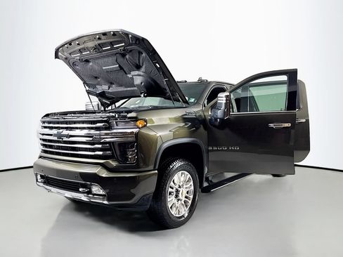 Used 2023 Chevrolet Silverado 3500 High Country w/ Z71 Off-Road Package AWD/4WD image 23