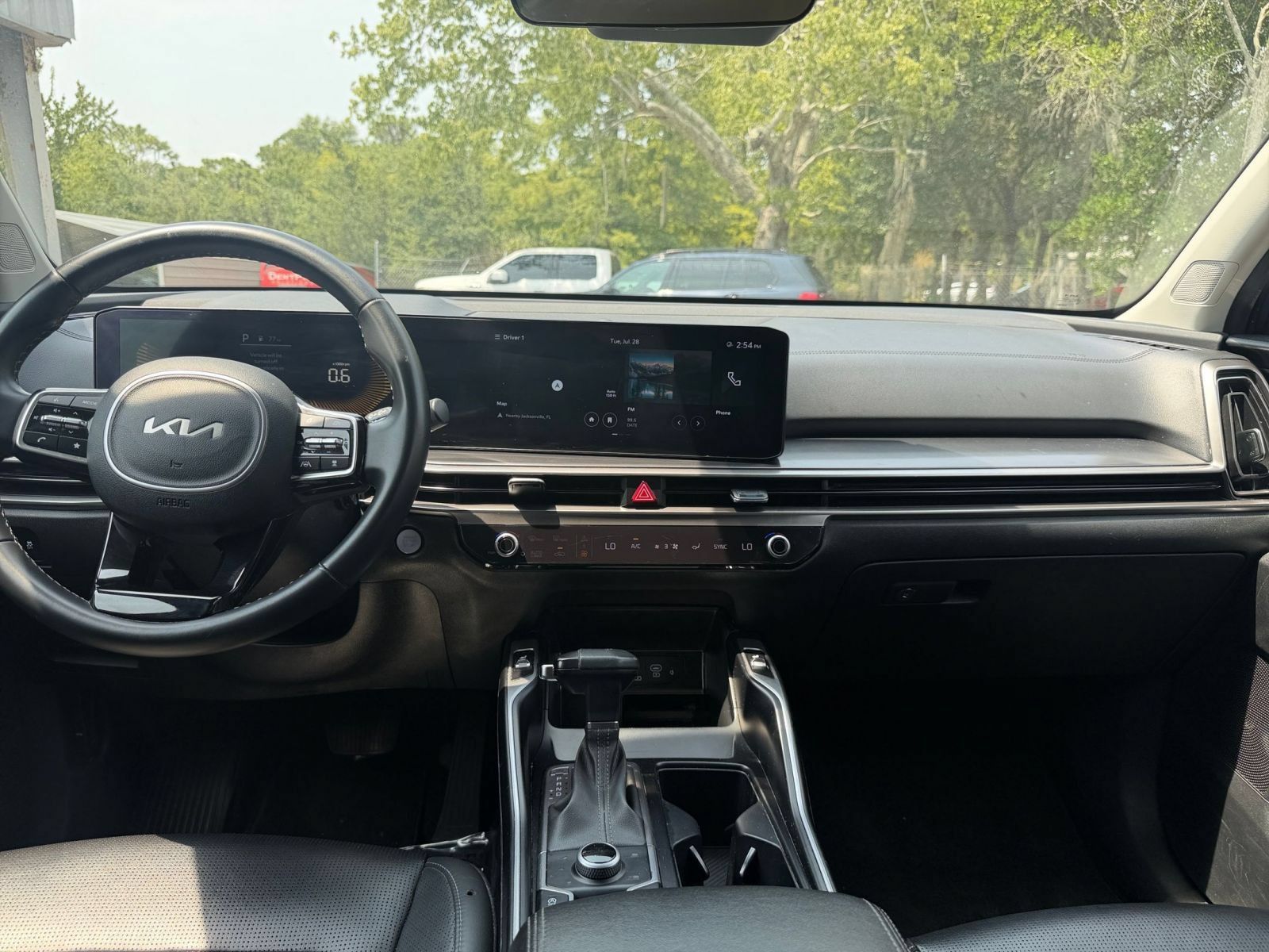 Used 2024 Kia Sorento S AWD/4WD image 16