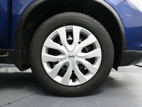 Used 2017 Nissan Rogue S image 14