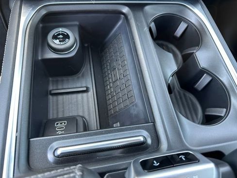 Used 2025 Ford Expedition Max Platinum w/ Stealth Appearance Package image 27