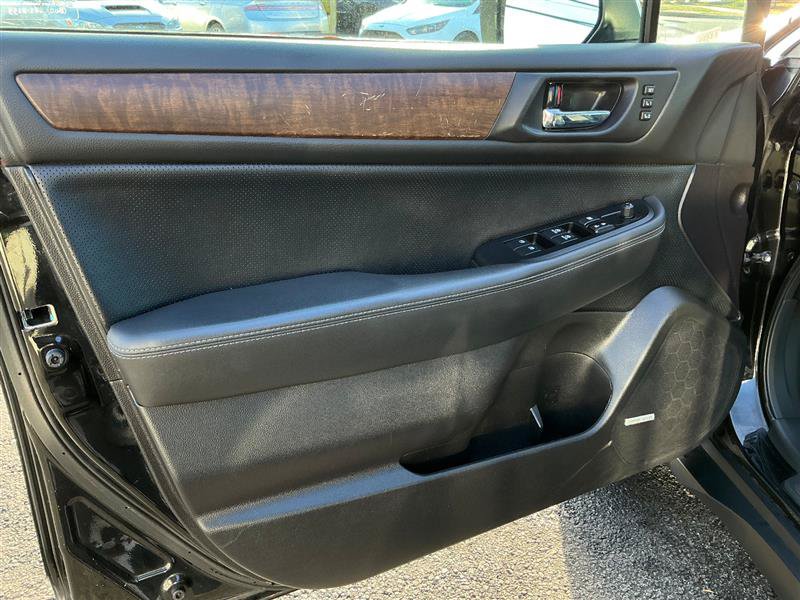 Used 2017 Subaru Outback 2.5i Limited AWD/4WD image 21
