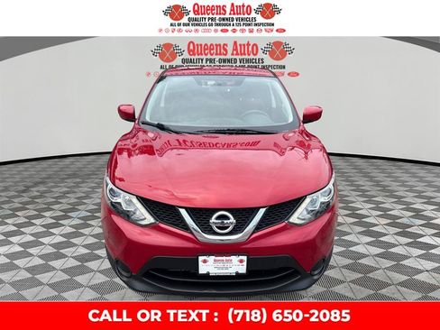 Used 2017 Nissan Rogue Sport S w/ S Appearance Package AWD/4WD image 1