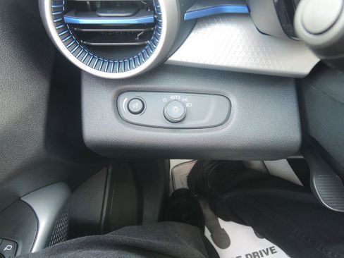 New 2026 Chevrolet Trax LS image 21