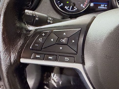 Used 2022 Nissan Rogue Sport SV w/ Technology Package image 14