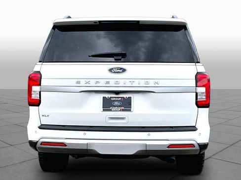 Used 2024 Ford Expedition XLT RWD image 5