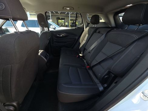 Used 2022 GMC Terrain SLE w/ Elevation Edition image 19