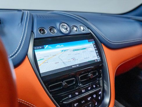 Used 2021 Aston Martin DBX AWD/4WD image 69