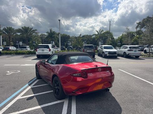 Used 2021 MAZDA MX-5 Miata Club image 15