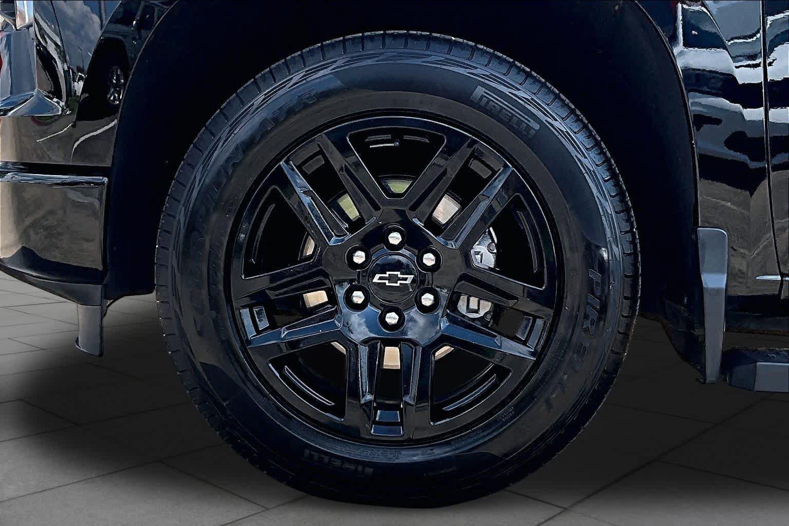 Used 2024 Chevrolet Silverado 1500 Custom RWD image 10