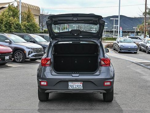 Certified 2025 Hyundai Venue SEL FWD image 10