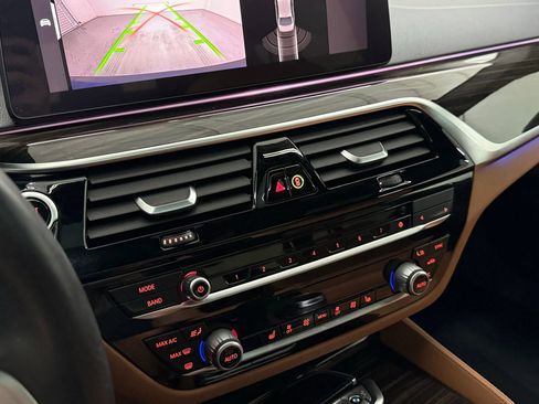 Used 2022 BMW 530i w/ M Sport Package image 26