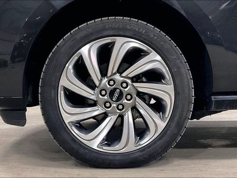 Used 2023 Lincoln Navigator Reserve image 9