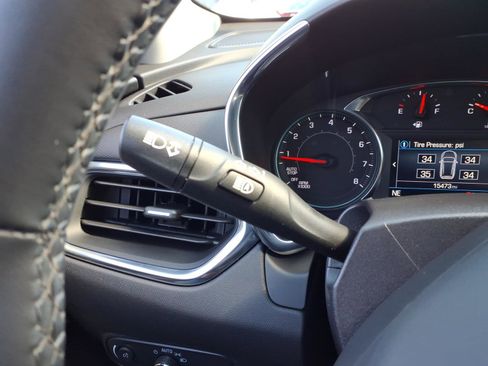 Used 2024 Chevrolet Equinox LT image 31