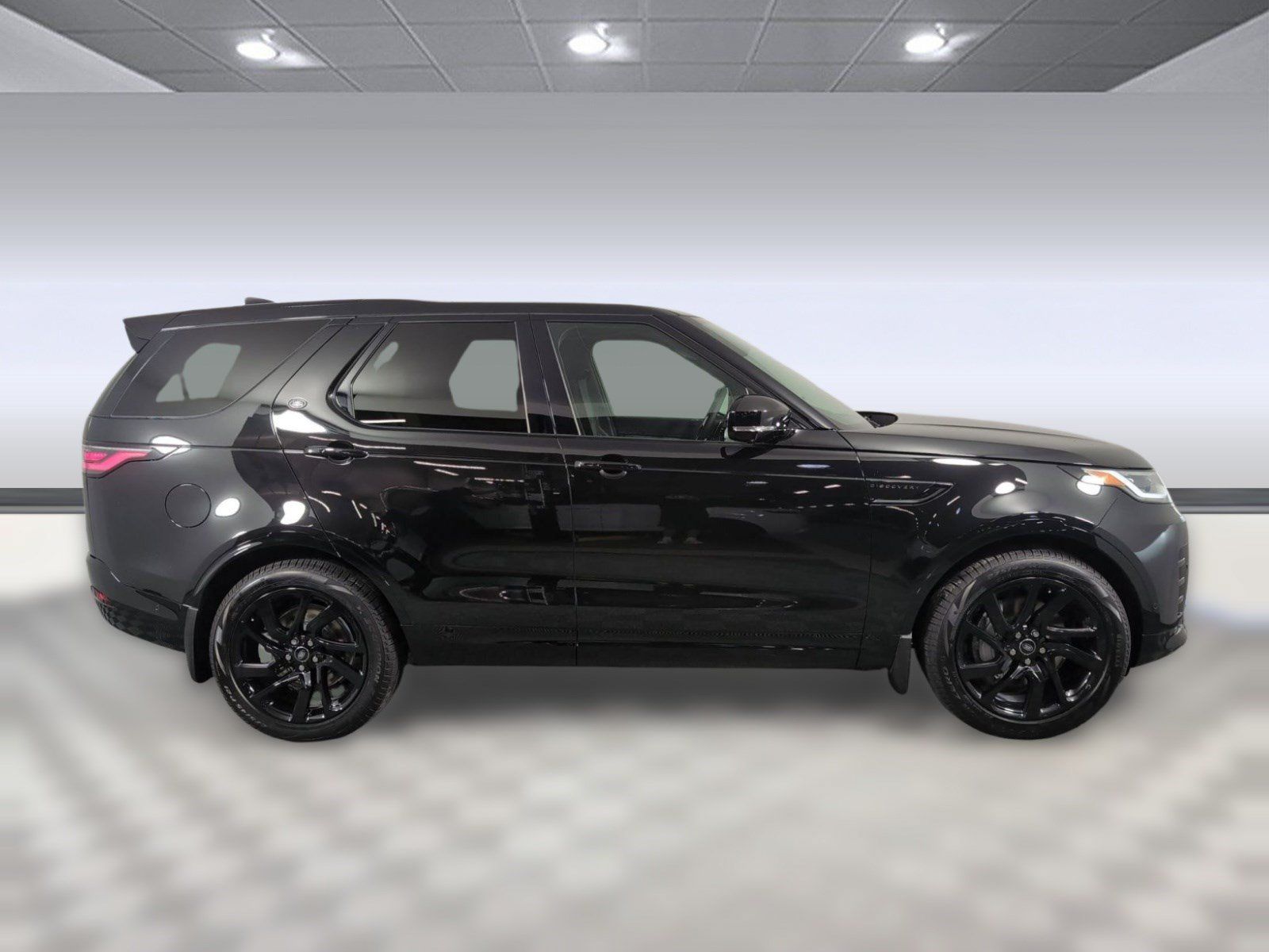 Used 2025 Land Rover Discovery Dynamic SE AWD/4WD image 8