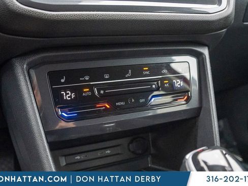 Used 2023 Volkswagen Tiguan SE FWD image 8