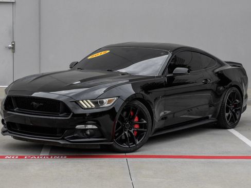 Used 2015 Ford Mustang GT Premium RWD image 6