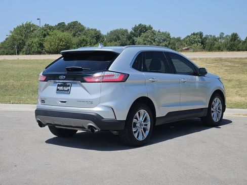 Used 2019 Ford Edge Titanium AWD/4WD image 7