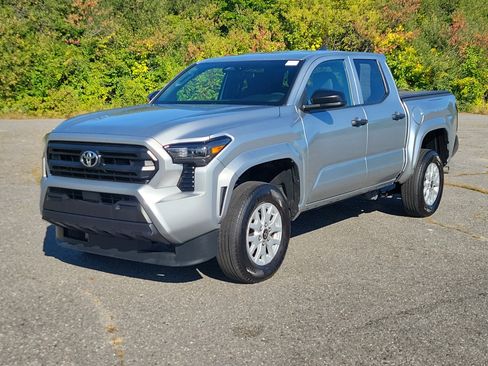 Used 2025 Toyota Tacoma SR RWD image 1
