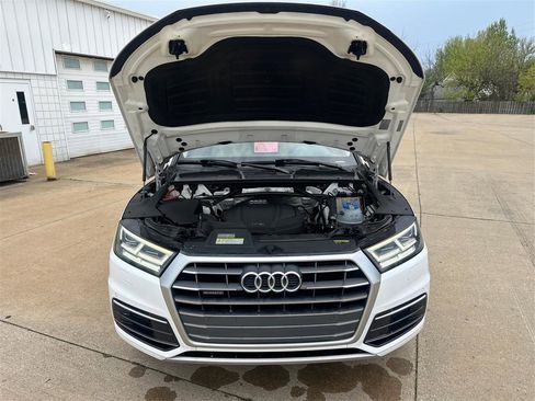 Used 2018 Audi Q5 2.0T Premium Plus AWD/4WD image 11
