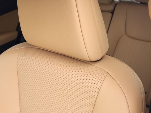 Certified 2025 Lexus NX 250 FWD w/ Premium Package image 19