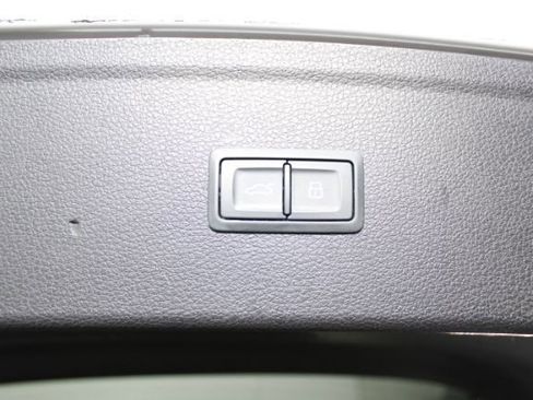 Used 2018 Audi Q5 2.0T Premium Plus w/ Premium Plus Package image 26