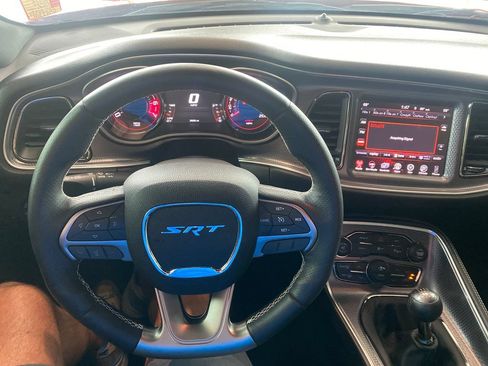Used 2016 Dodge Challenger SRT Hellcat RWD image 15