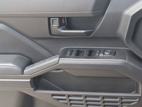 Used 2025 Toyota Tacoma SR image 26