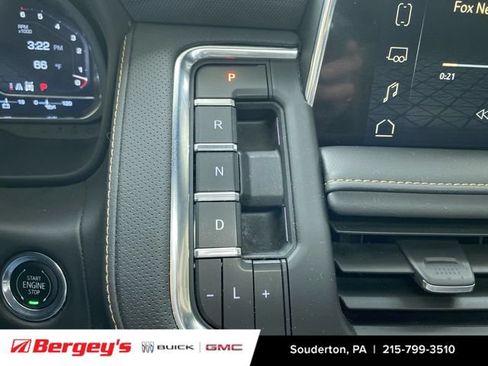 Certified 2023 GMC Yukon AT4 w/ AT4 Premium Plus Package AWD/4WD image 19