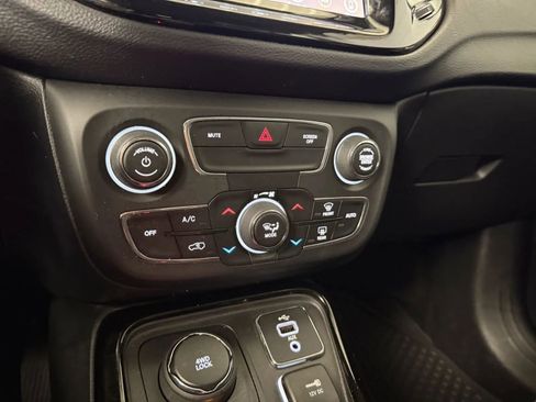 Used 2018 Jeep Compass Latitude w/ Popular Equipment Group AWD/4WD image 25