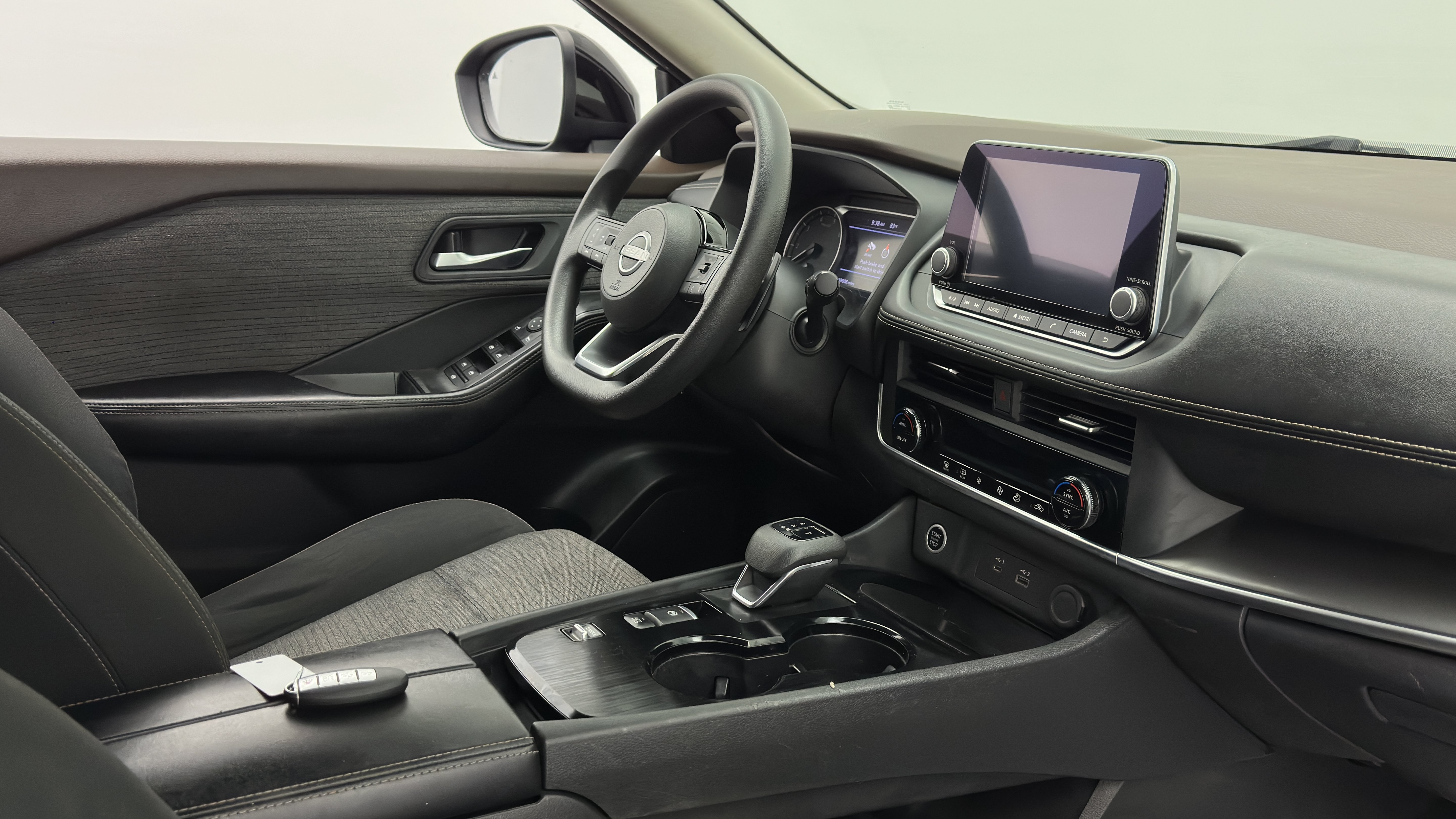 Used 2023 Nissan Rogue SV FWD image 36