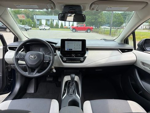 Used 2023 Toyota Corolla LE w/ Carpet Mat Package (TMS) FWD image 8