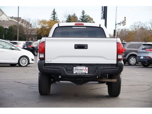 Used 2023 Toyota Tacoma SR image 4